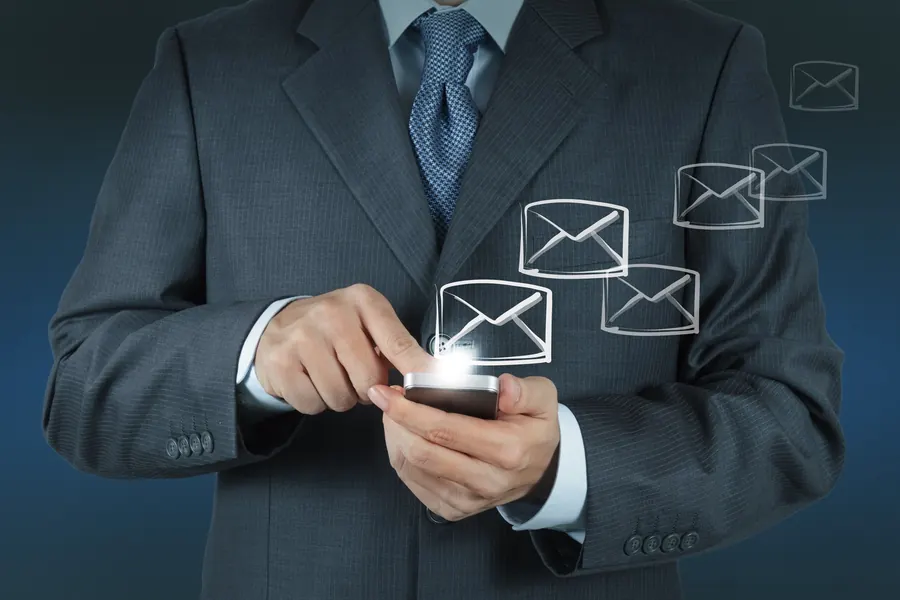 Scrivi un'email a EasyPest